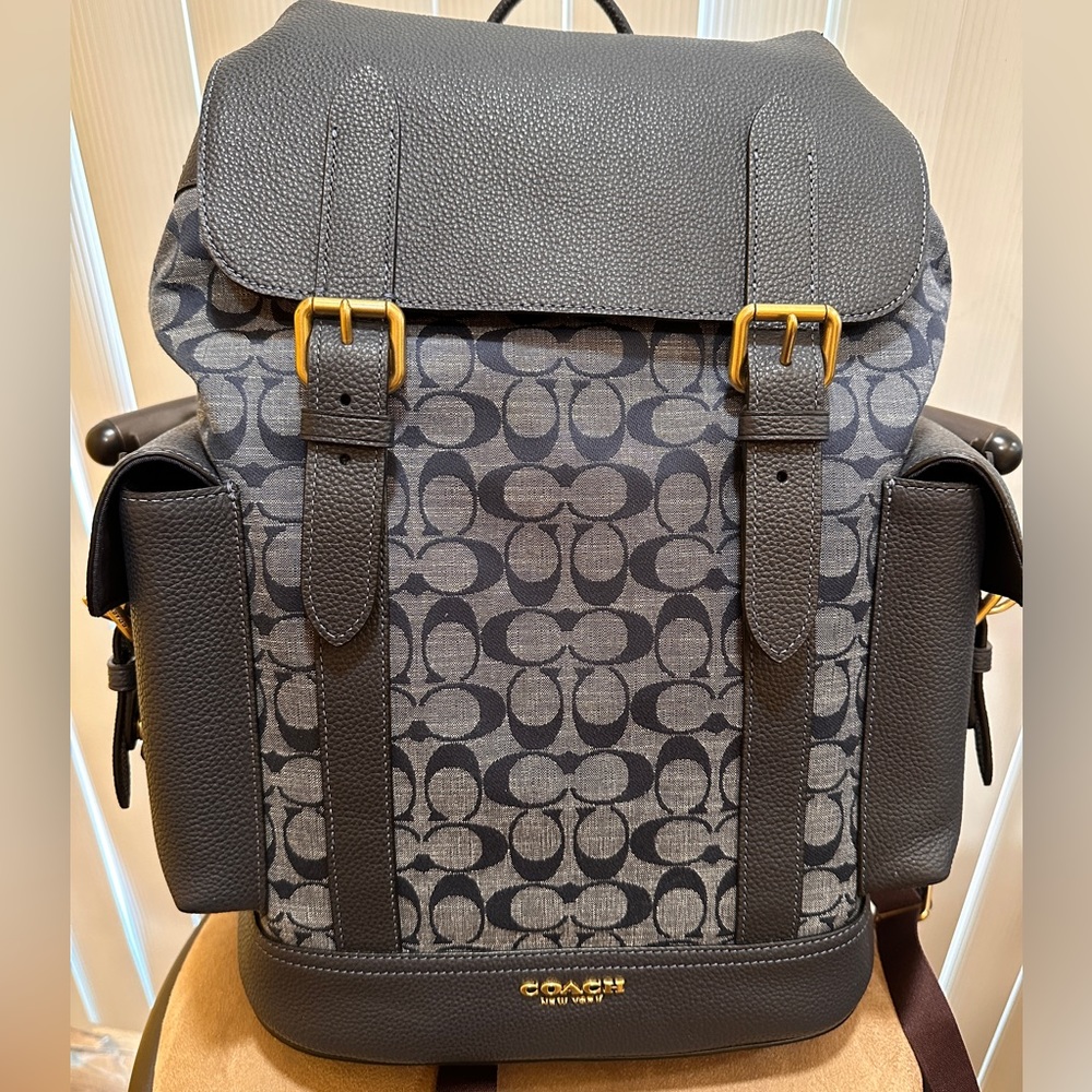 Coach Hudson backpack in signature chambray in very good condition.